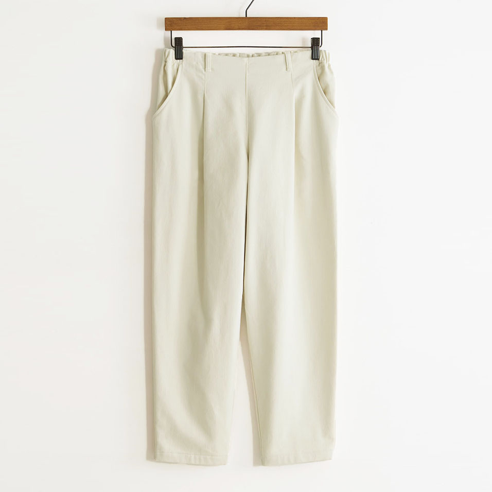 綿サテン裏起毛パンツ千鳥草（ちどりそう） | 石見銀山 群言堂