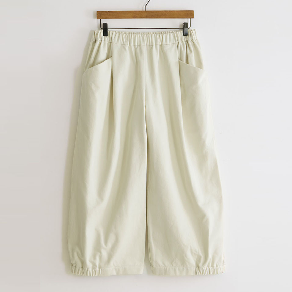 綿サテン裏起毛パンツ山漆（やまうるし） | 石見銀山 群言堂オンライン