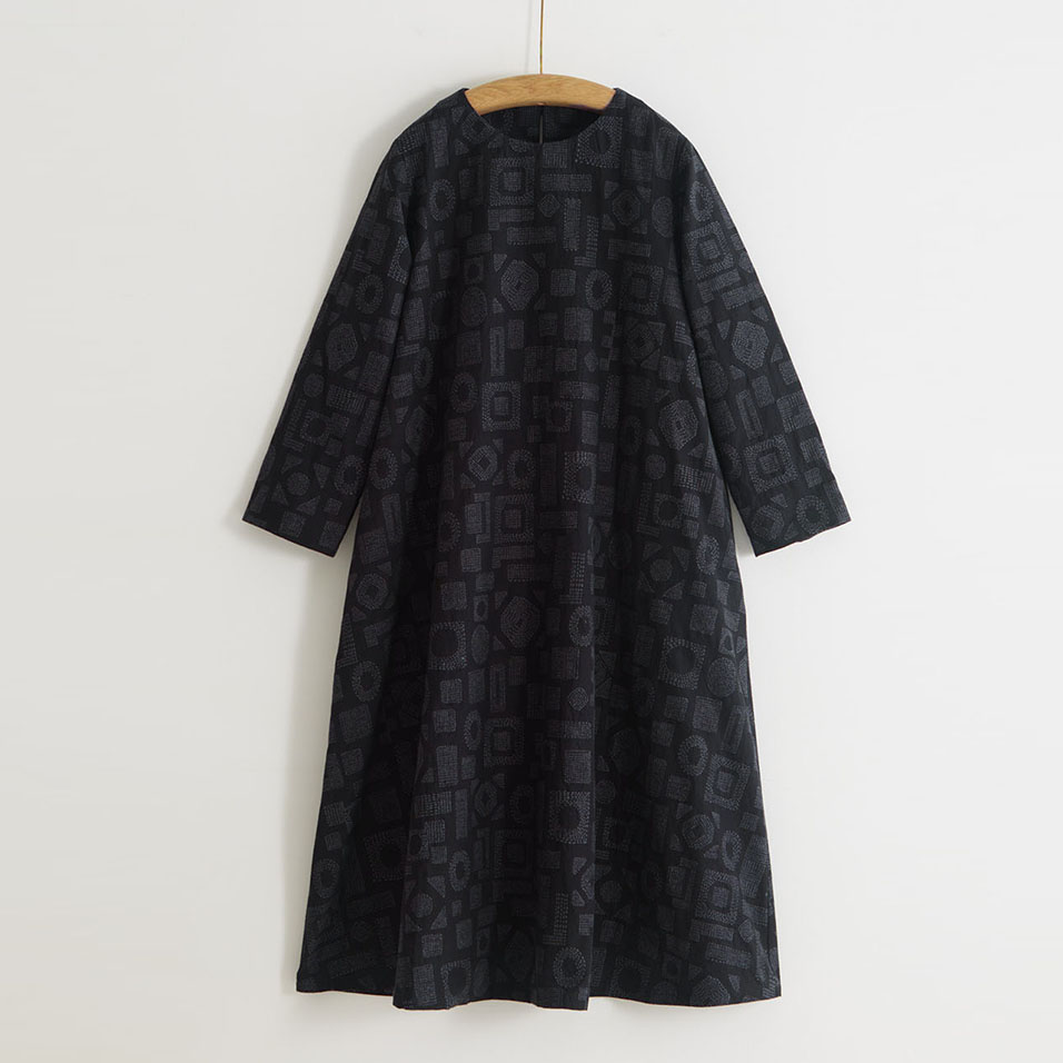 幾何学ステッチジャガードワンピース沢鵯（さわひよどり） | 石見銀山