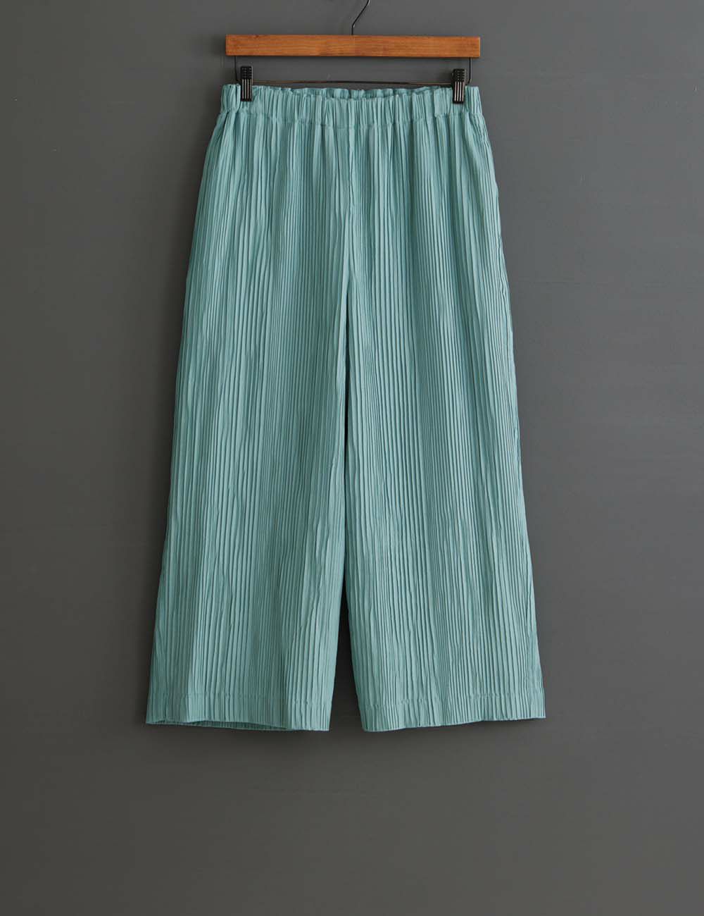 綿シルクストレッチプリーツパンツ碇草（いかりそう）