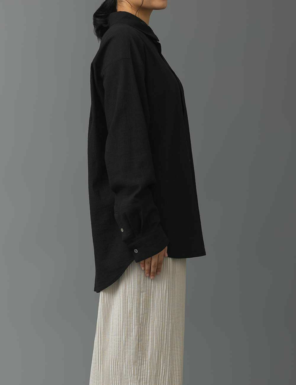 綿ボイル空羽格子　ブラウス黒灰（くろばい）