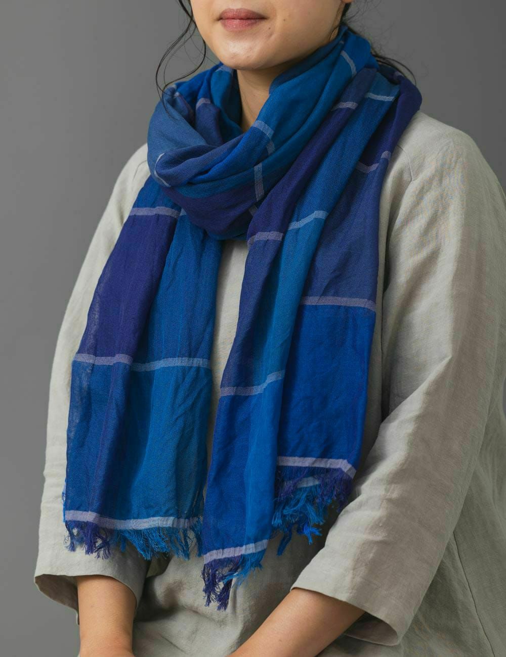 【とんじい】石見銀山　群言堂　大判ストール 綿格子ストール | 石見銀山 群言堂オンラインストア