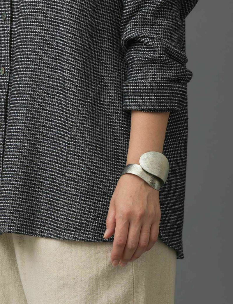 2 TIN巻バングル bijoux kei TIN 巻バングル｜Bijoux Kei | 石見銀山 群言堂オンラインストア