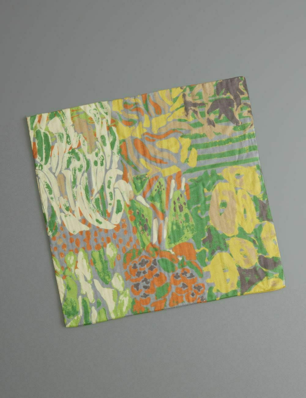 コットンスカーフ夏の庭柄