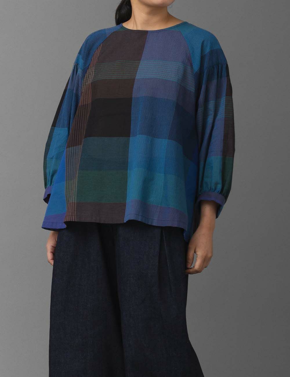 多彩チェックプルオーバー大山蓮華（おおやまれんげ）