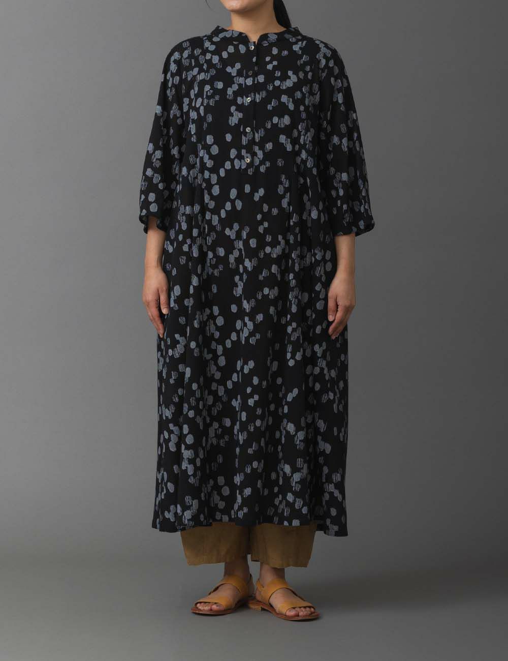 楊柳あられプリントワンピース白南天（しろなんてん）