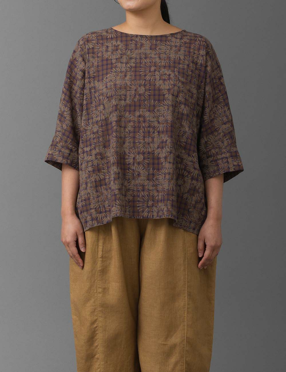 楊柳野菊プリントプルオーバー兎菊（うさぎぎく）