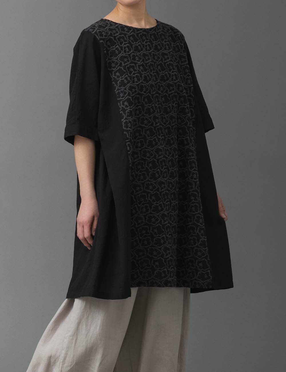 白粉花刺繍チュニック玉の緒（たまのお）