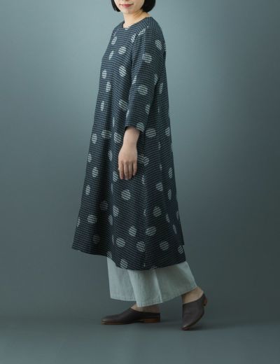 ✨専用✨【未使用】群言堂 根々 ゆったり 薬草プルオーバー 刺繍 綿 日本製 185269376_o7.jpg?