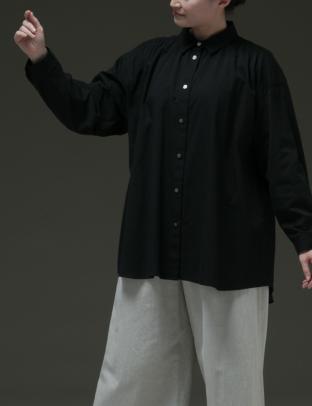 綿サテンブラウス山香（やまこうばし）