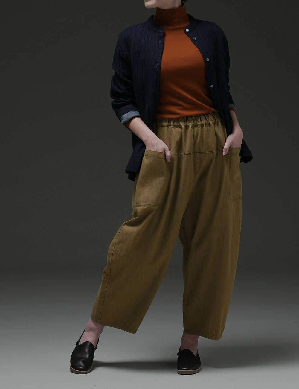 ナチュラルデニムパンツ山芹（やませり） | 石見銀山 群言堂オンライン