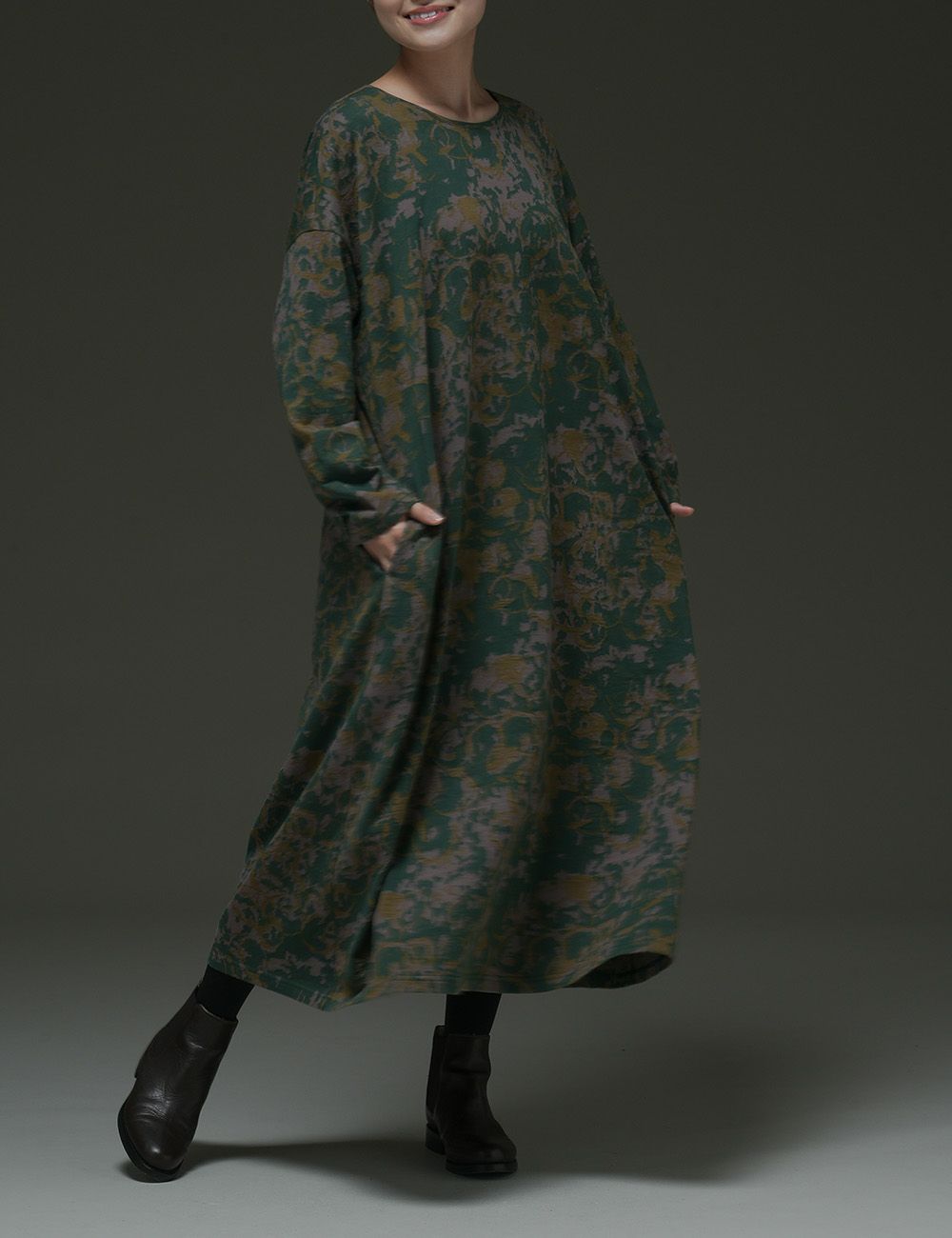 汀ジャガード　ワンピース熊谷草（くまがいそう）