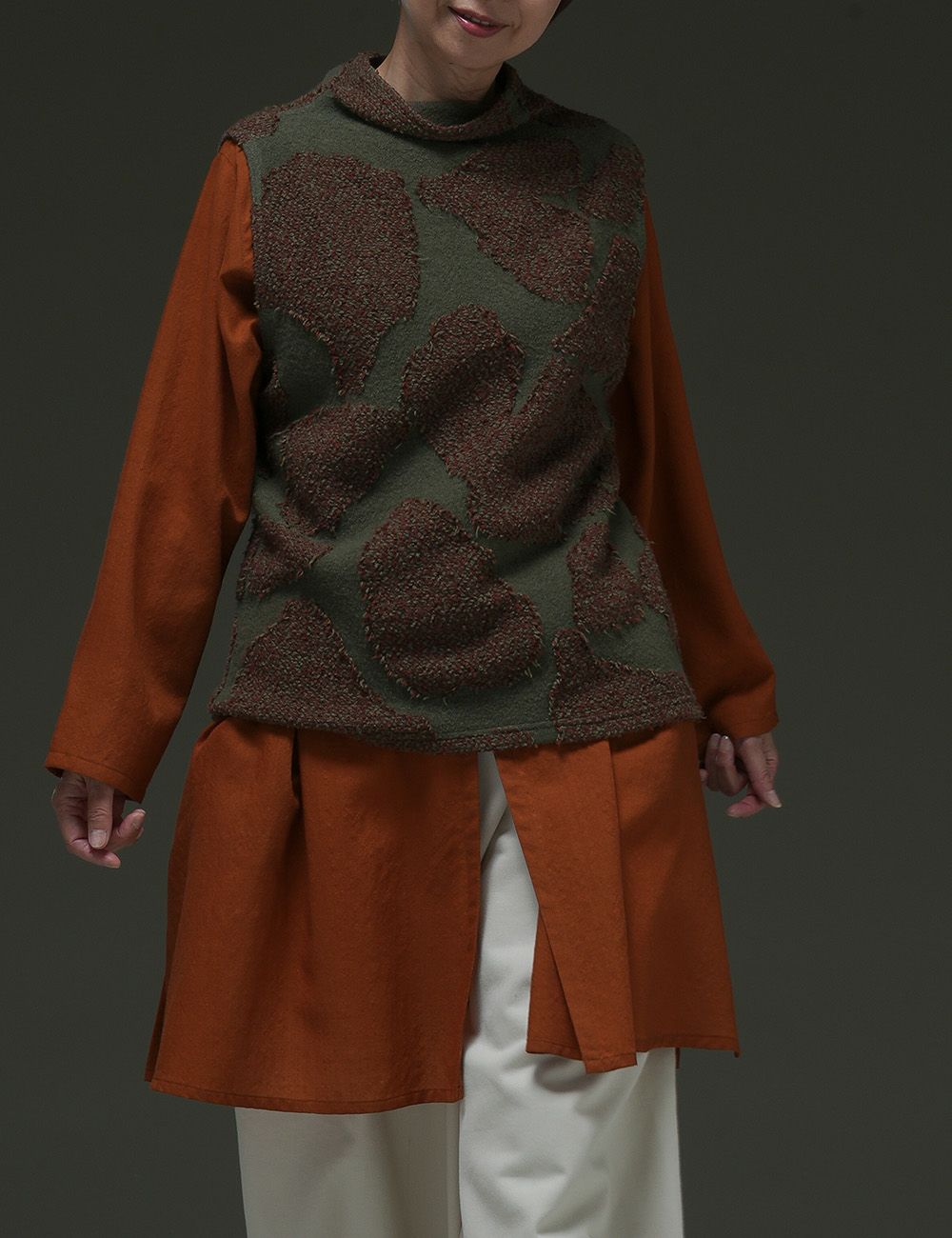 綿ウールいちょうジャガードベスト阿檀（あだん）