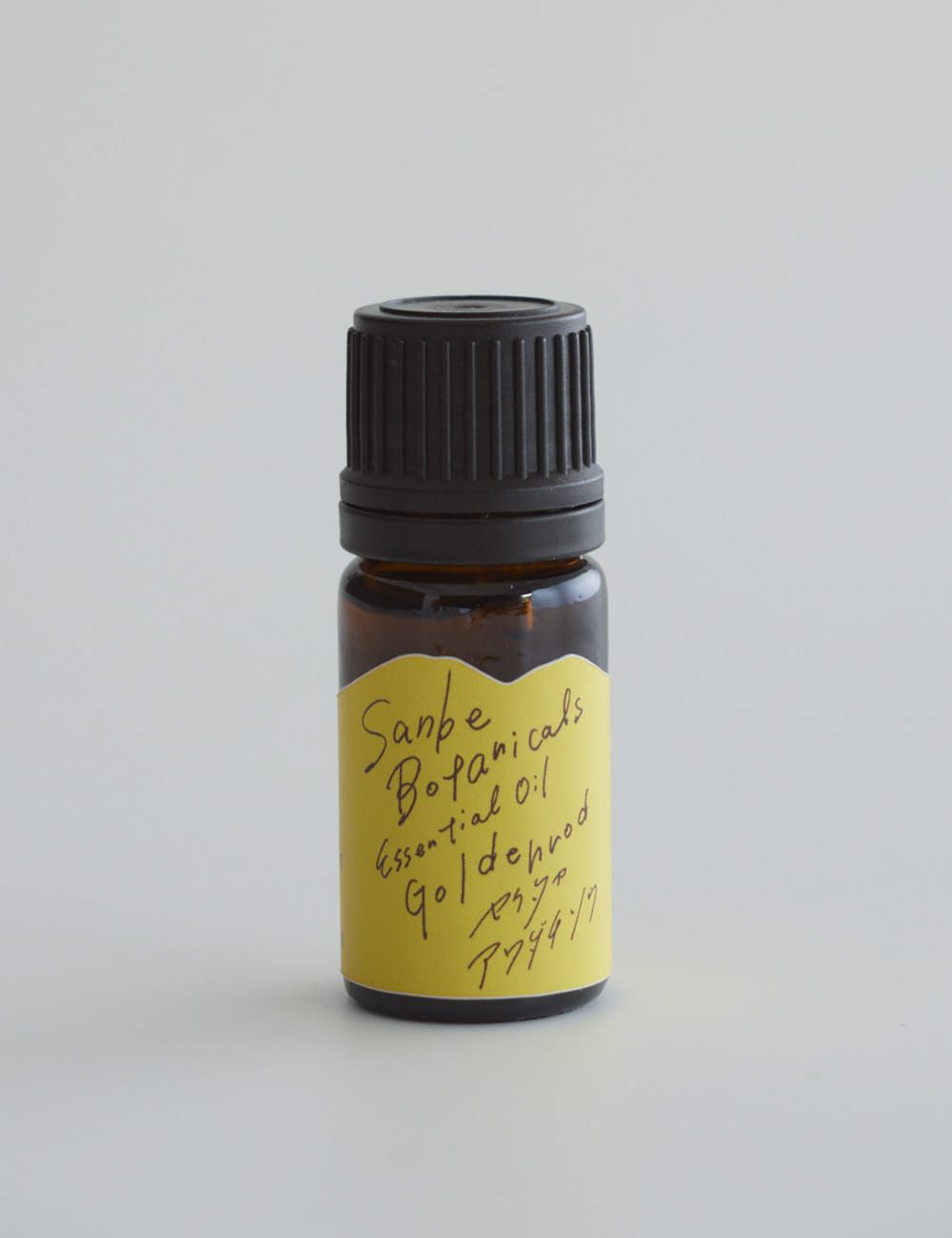セイタカアワダチソウ精油5ml｜necco(SANBE Botanicals)