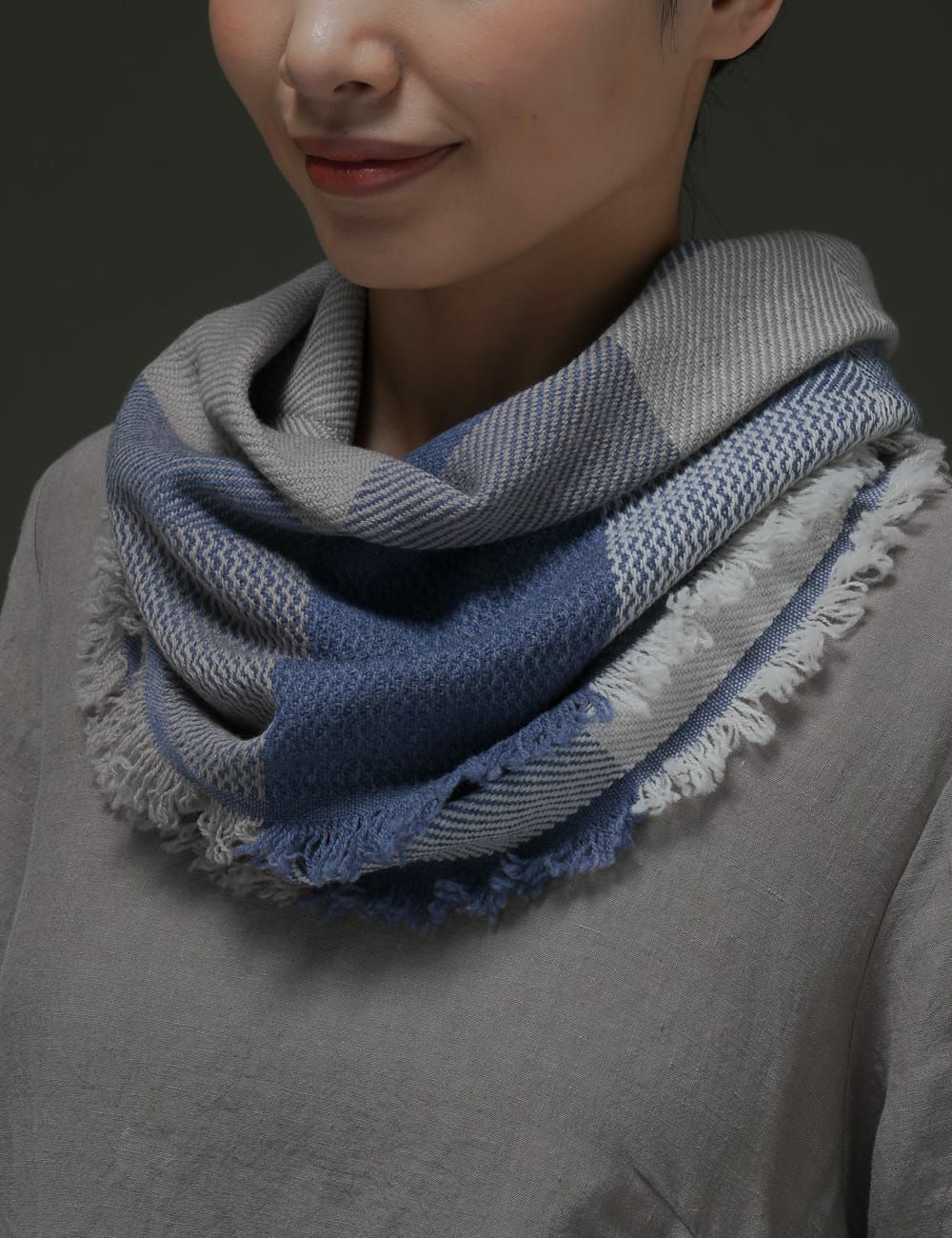 ウールスヌード格子柄