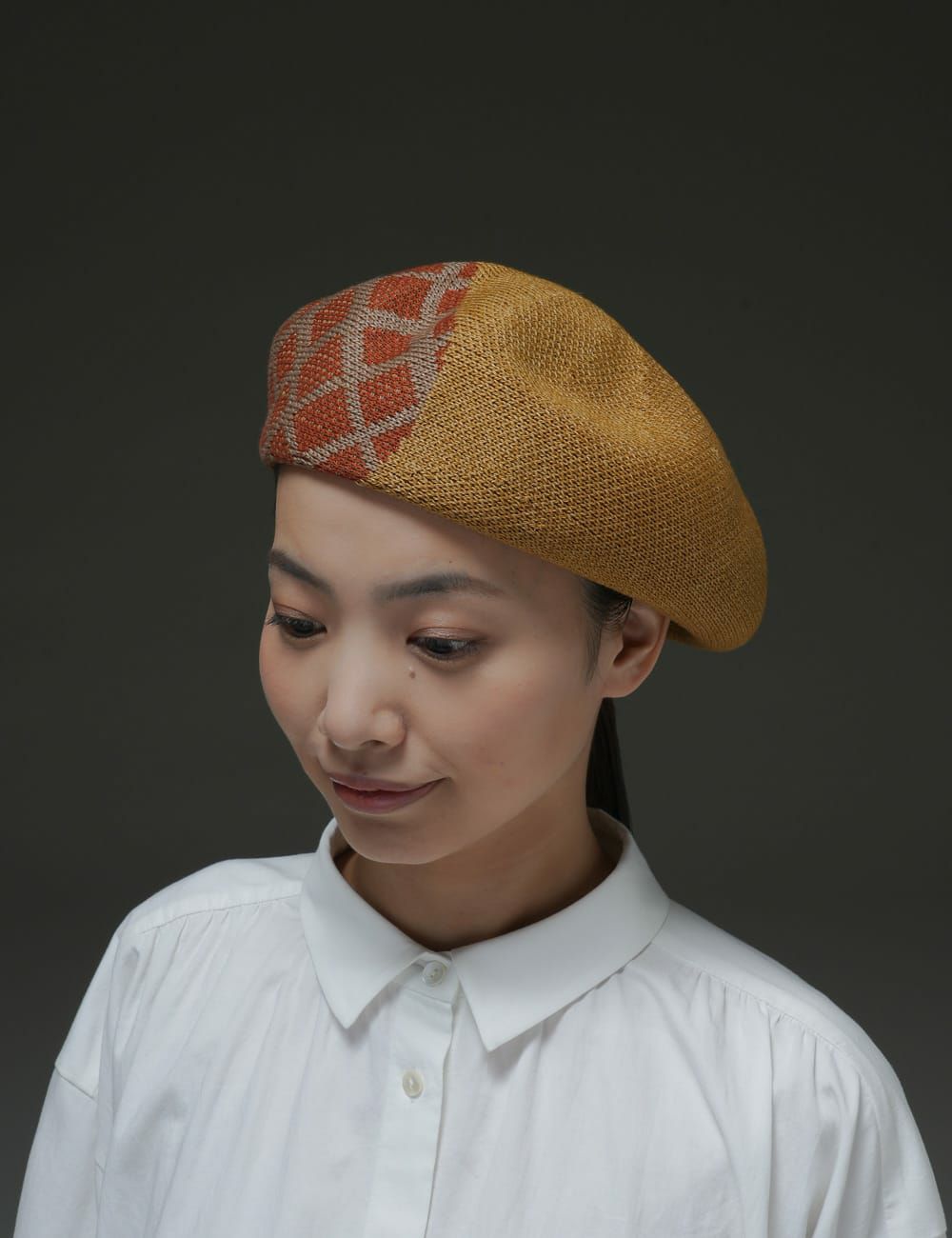 ベレー月の満ち欠け柄