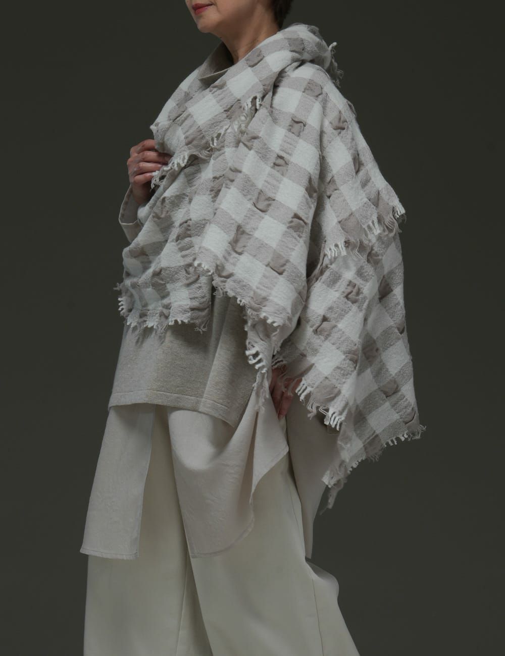 【新品/未使用】群言堂　縮絨 ウール　格子　ストール　白 縮絨ストール小格子柄 | 石見銀山 群言堂オンラインストア