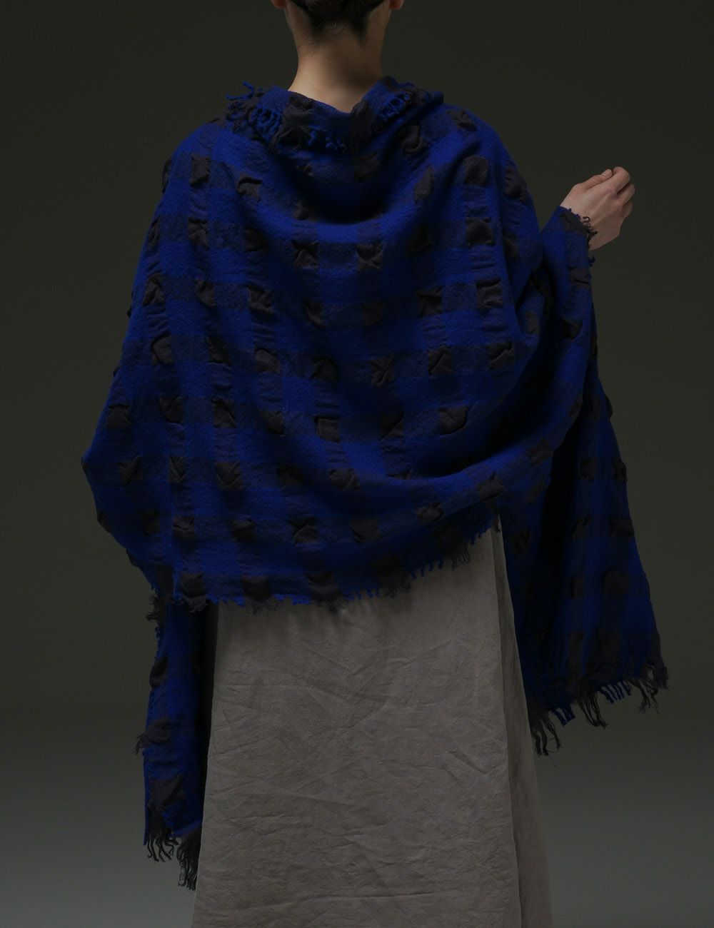 縮絨ストール小格子柄 | 石見銀山 群言堂オンラインストア