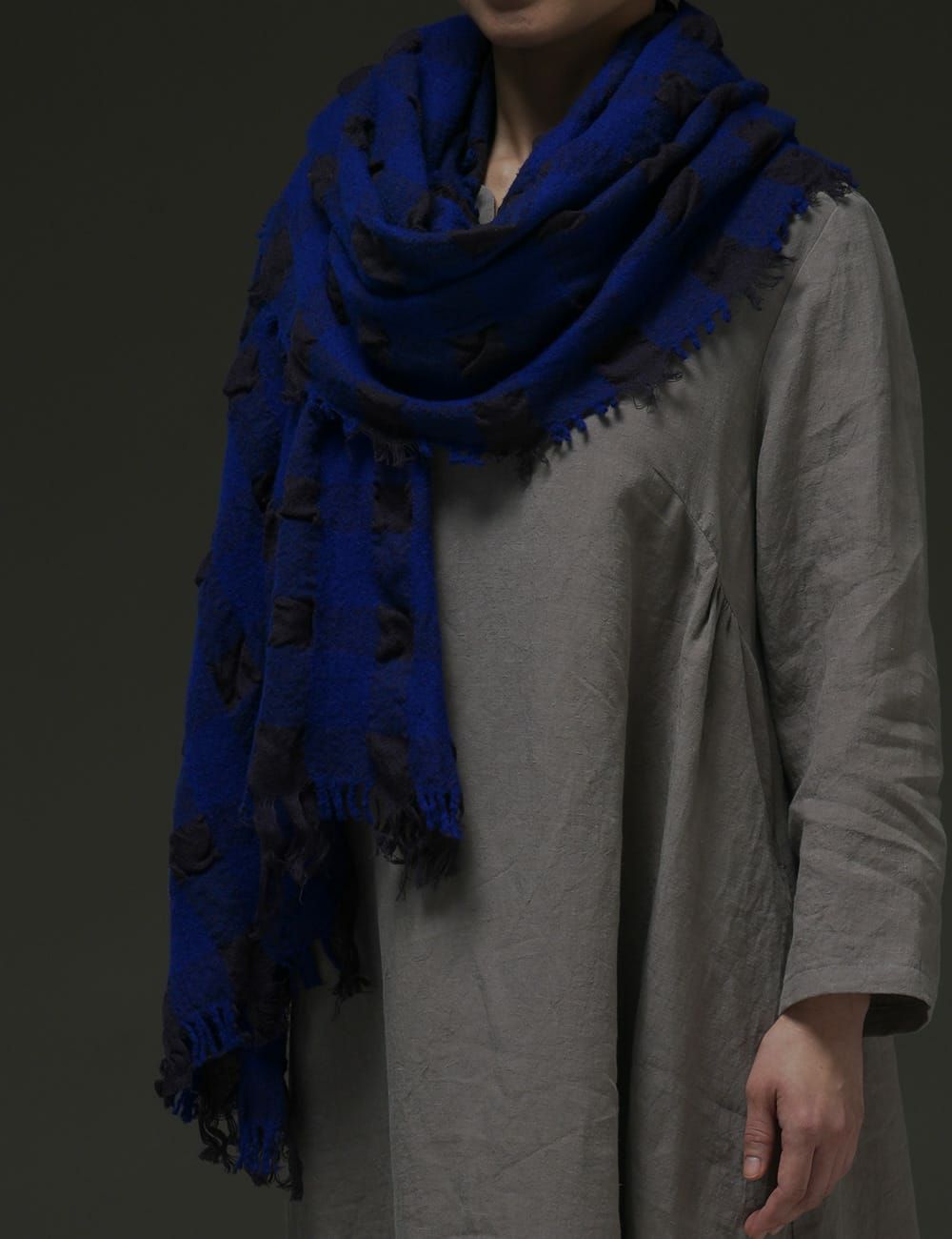 縮絨ストール小格子柄 | 石見銀山 群言堂オンラインストア