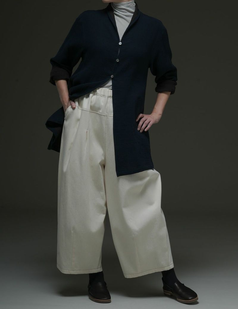 デニム裏起毛パンツ胡麻（ごま） | 石見銀山 群言堂オンラインストア