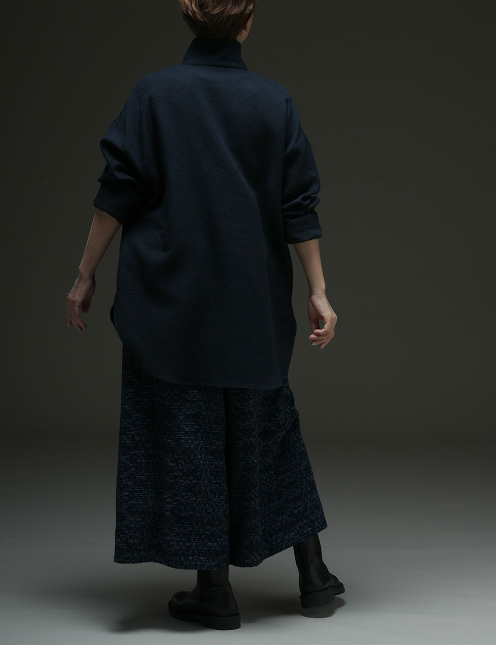 刺子風通織プルオーバー白釣舟（しろつりふね） | 石見銀山 群言堂