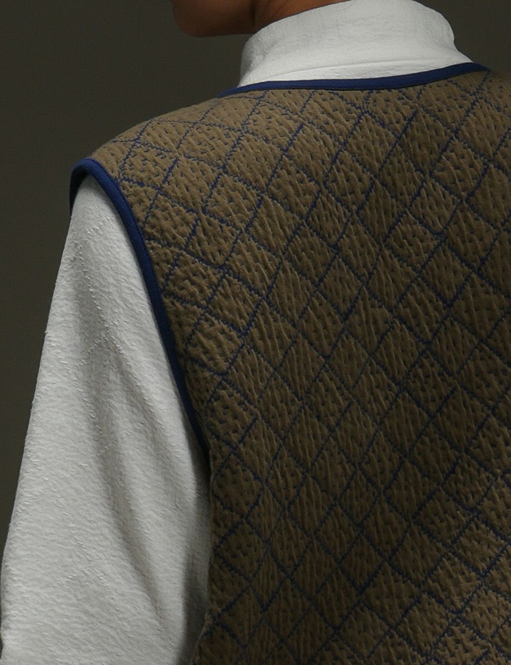 こぎん刺子キルトジャガードベスト小町竹（こまちだけ） | 石見銀山 群