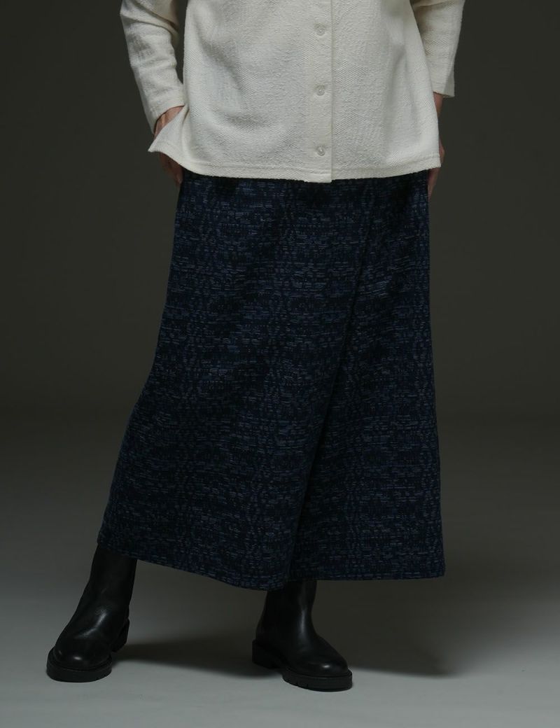 石見銀山　群言堂　インディゴ渡り鳥ジャガードパンツ栗 インディゴ変わり織ジャガードパンツ栗（くり） | 石見銀山 群言堂